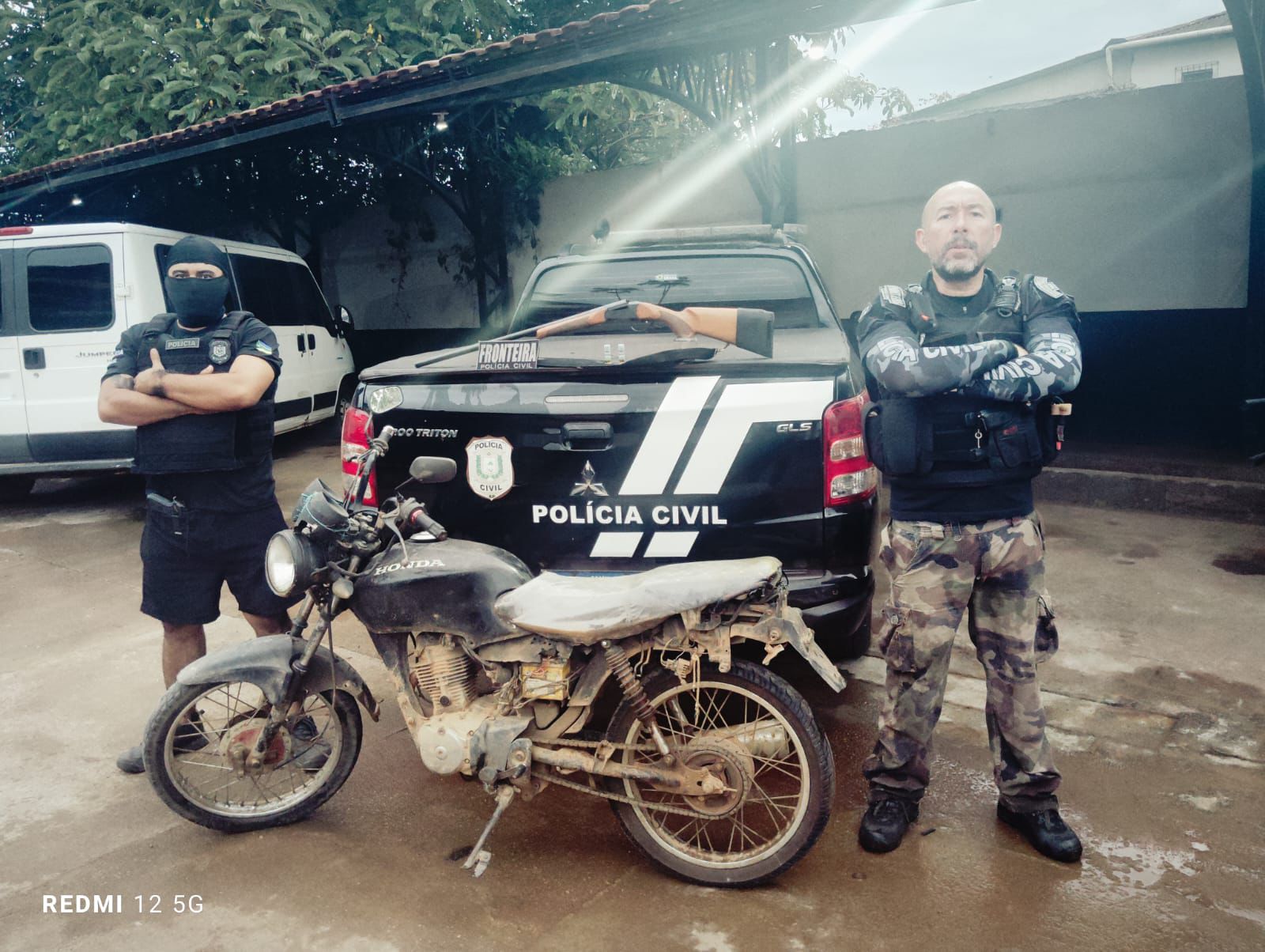 EM OIAPOQUE, POLÍCIA CIVIL PRENDE HOMEM EM FLAGRANTE POR POSSE ILEGAL DE ARMA DE FOGO